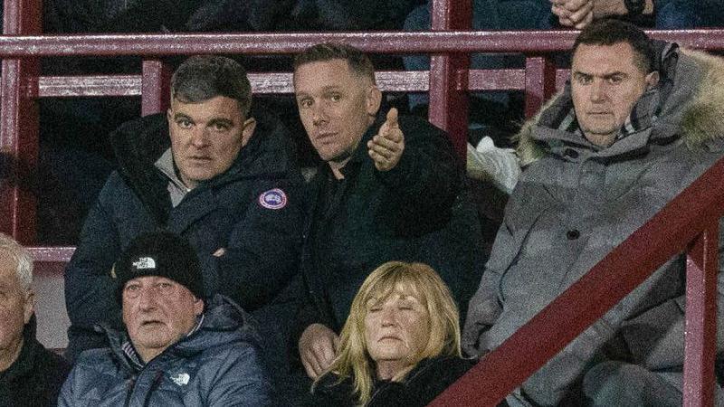 Michael Tidser (centre) at East End Park