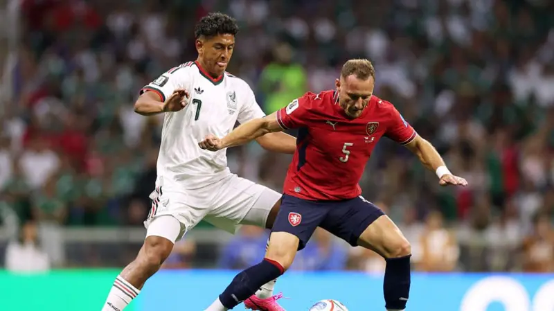 Czech 0-3 Mexico