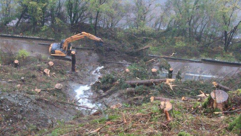 Clear-up work on the A82