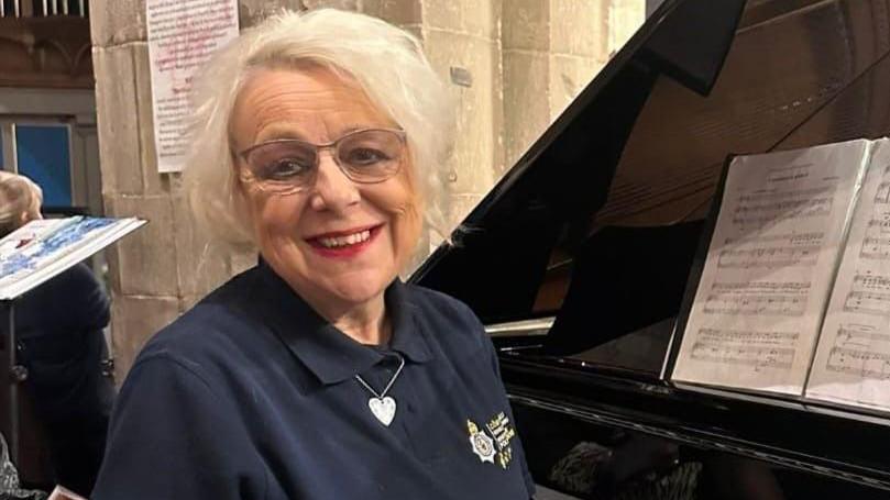 Annette Bryn Parri