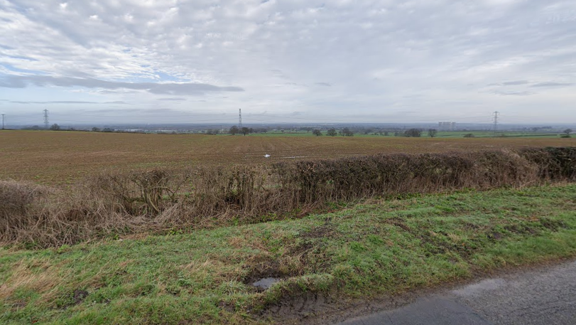 An image of a farm field in Knights Lane in Newton Solney