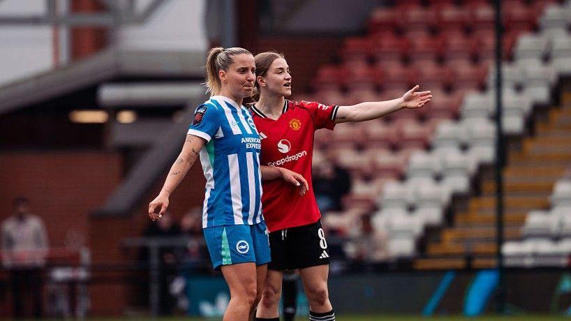 Manchester United's Jess Park and Brighton's Jelena Cankovic