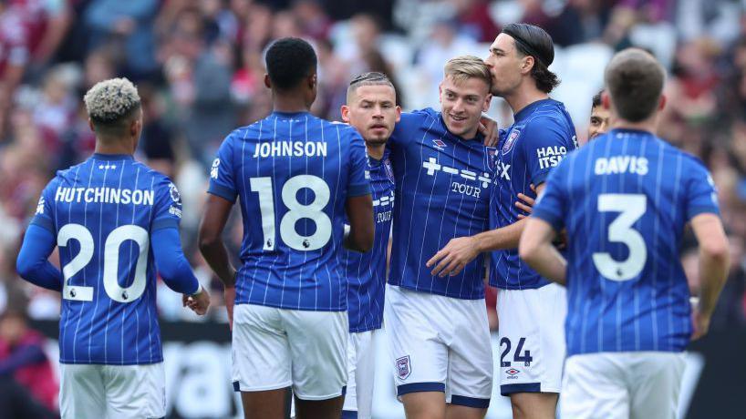 Ipswich player celebrate Liam Delap goal