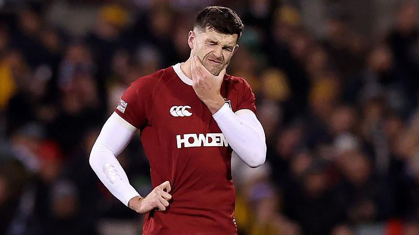 Blair Kinghorn looking in pain