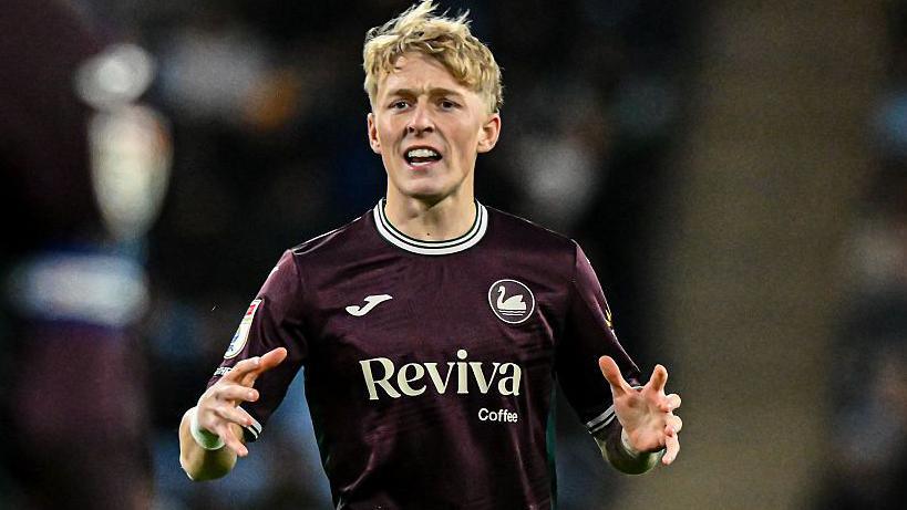 Melker Widell in action for Swansea 