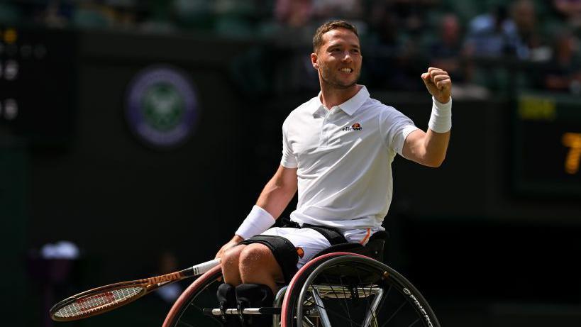 Alfie Hewett celebrates a point at Wimbledon