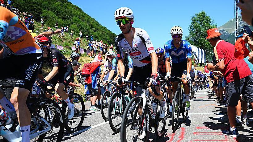 Adam yates ta the Tour de France on stage 17