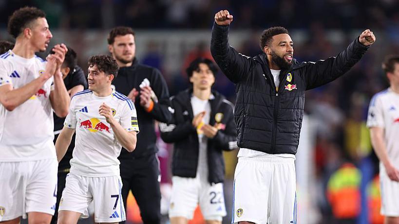 Jayden Bogle of Leeds United celebrates