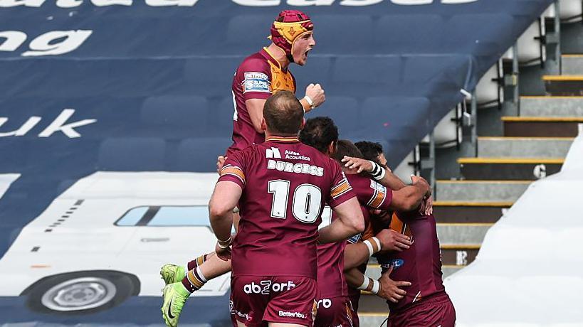 Huddersfield Giants celebrate