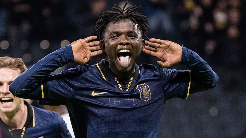 Zadok Yohanna playing for AIK Stockholm