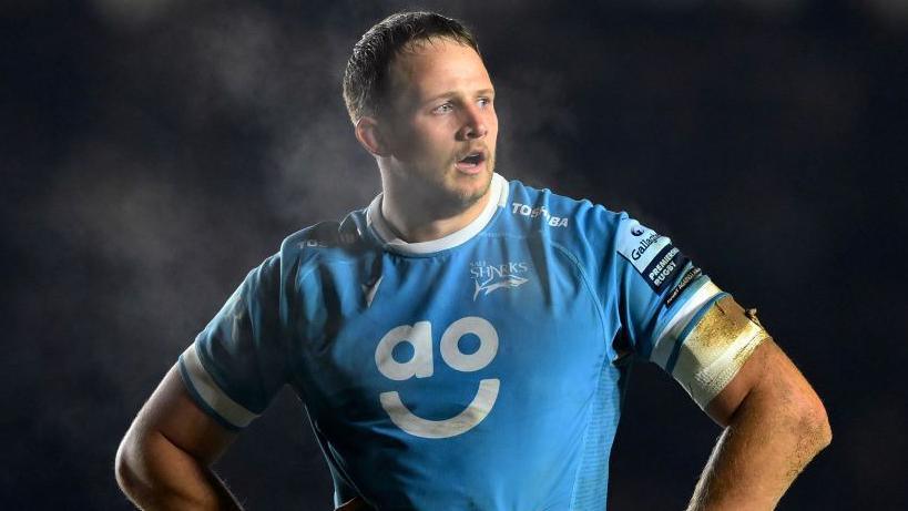 Jonny Hill's breath shows in the air during a Sale Sharks match