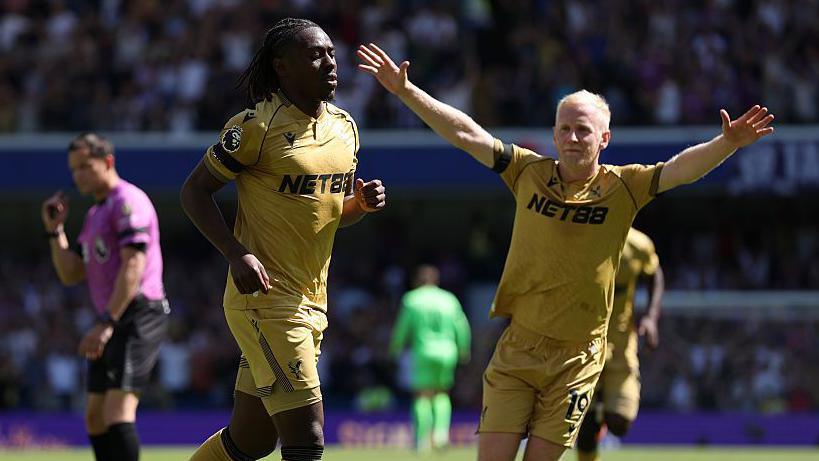 Eberechi Eze and Will Hughes vs Chelsea