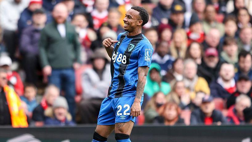 Junior Kroupi of Bournemouth celebrates