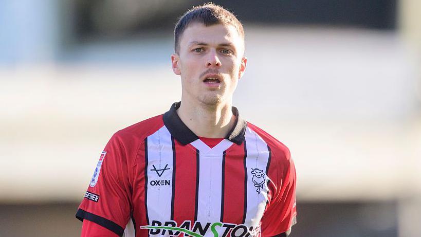 Erik Ring in action for Lincoln City