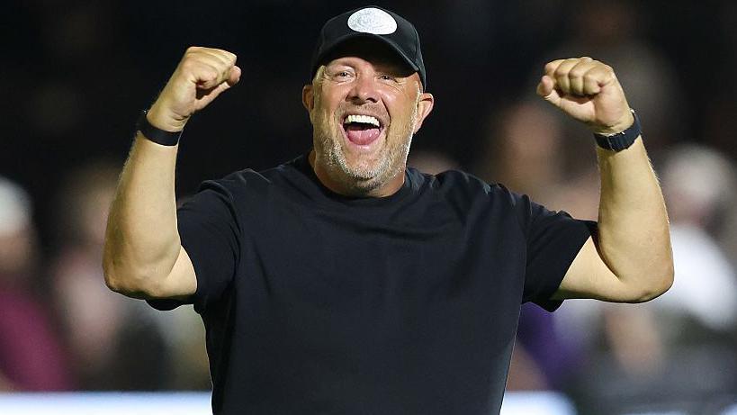 Andy Woodman celebrates after Bromley beat Ipswich Town
