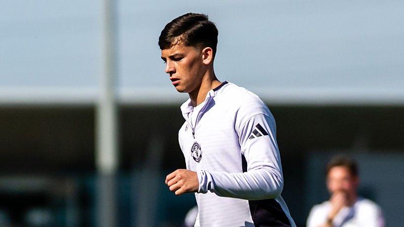 Shea Lacey during Manchester United training