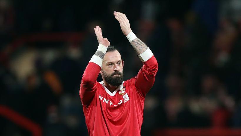 Steven Fletcher salutes Wrexham fans