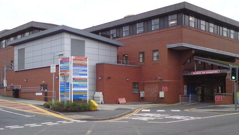 Street view of an entrance to Tameside Hospital