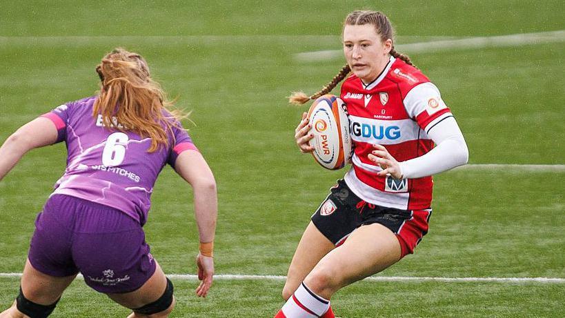 Gloucester-Hartpury's Emma Sing in action against Loughborough Lightning