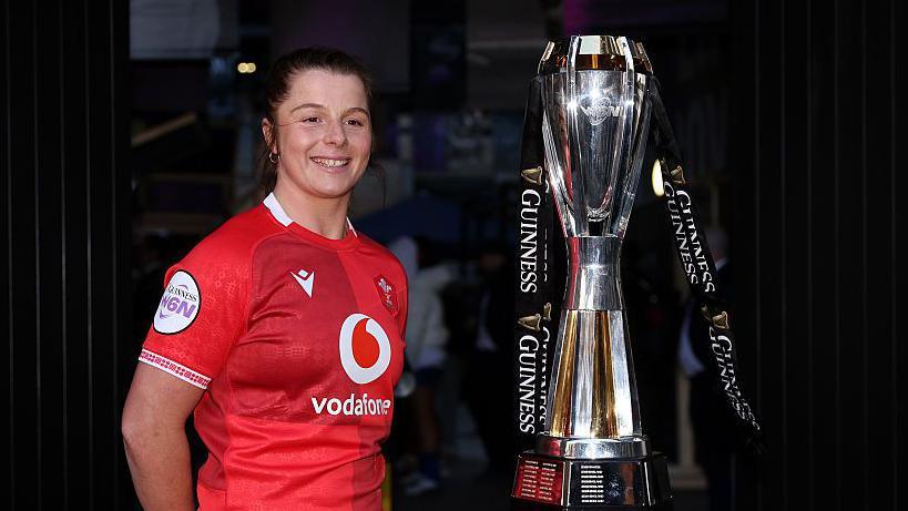 Kate Williams with the Six Nations trophy