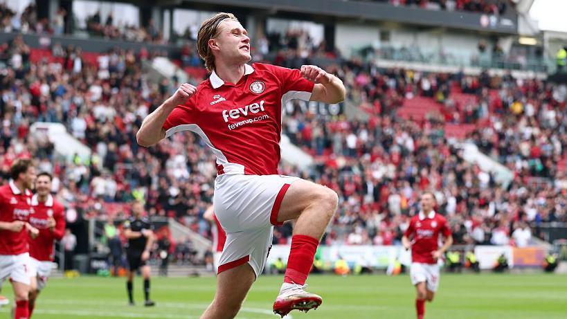 Sam Bell celebrating scoring for Bristol City.