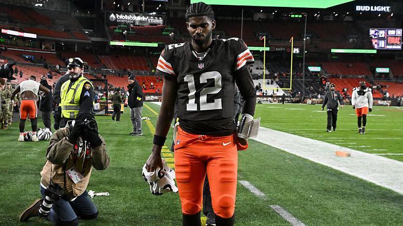 Shedeur Sanders lost on his NFL debut