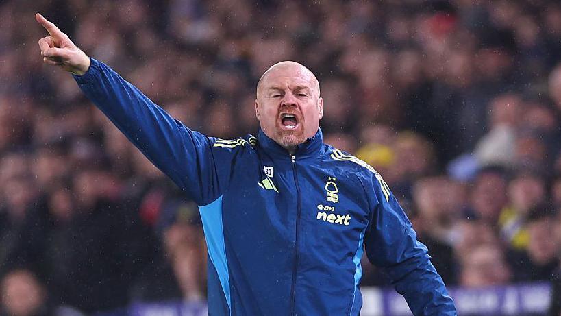 Sean Dyche reacts during the draw with Wolverhampton Wanderers