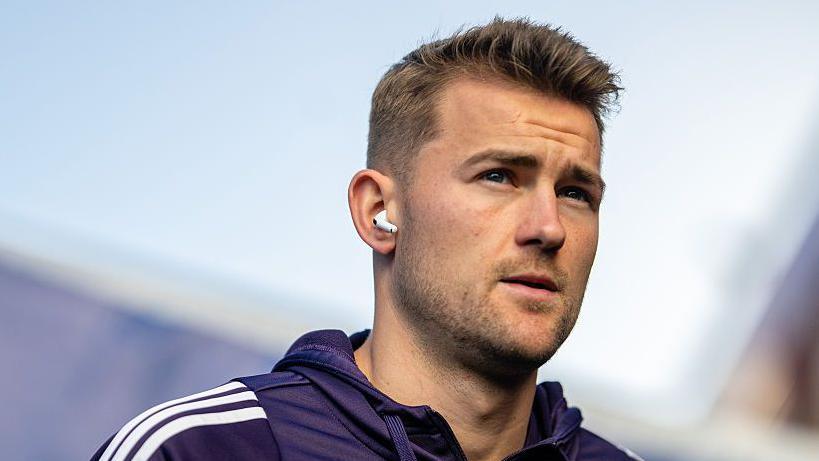 Manchester United defender Matthijs de Ligt arriving at Crystal Palace on 30 November