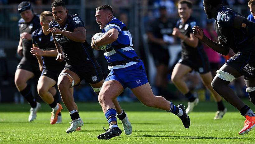 Kieran Verden on the charge for Bath against Glasgow Warriors