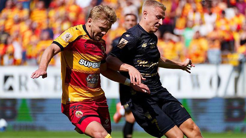 Kamil Jozwiak (left) in action for Jagiellonia Bialystok