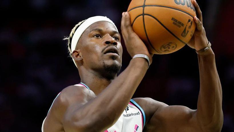 NBA round-up: Jimmy Butler returns for Miami Heat after seven-match suspension - BBC Sport