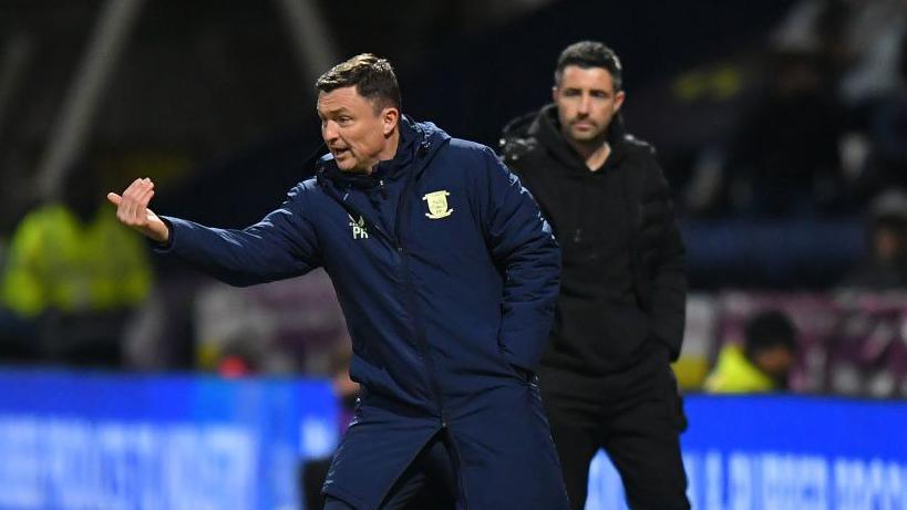 Paul Heckingbottom during Swansea's draw at Preston 