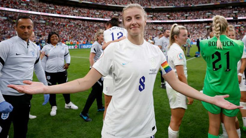 Leah Williamson celebrates England's success at Euro 2022