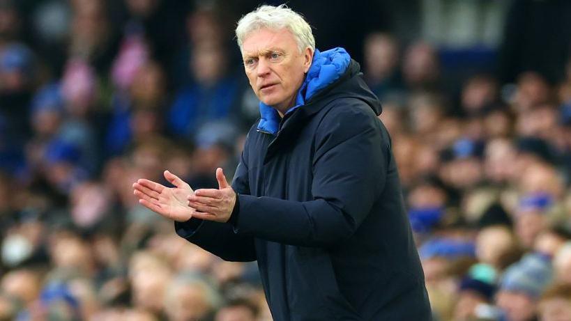 Everton v Liverpool: David Moyes wants to narrow 'gulf' between Merseyside  rivals - BBC Sport