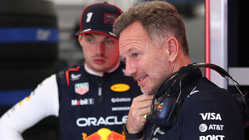 Max Verstapped with Christian Horner at the Saudi Arabia grand prix in 2025