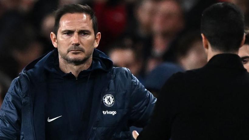 Chelsea caretaker manager Frank Lampard congratulates Arsenal manager Mikel Arteta following Arsenal's Premier League win in May 2023