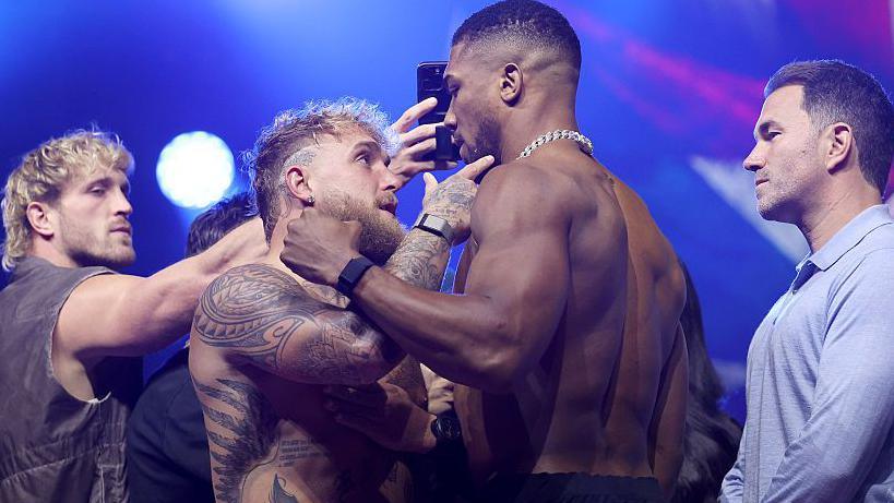 Jake Paul points his finger at Anthony Joshua