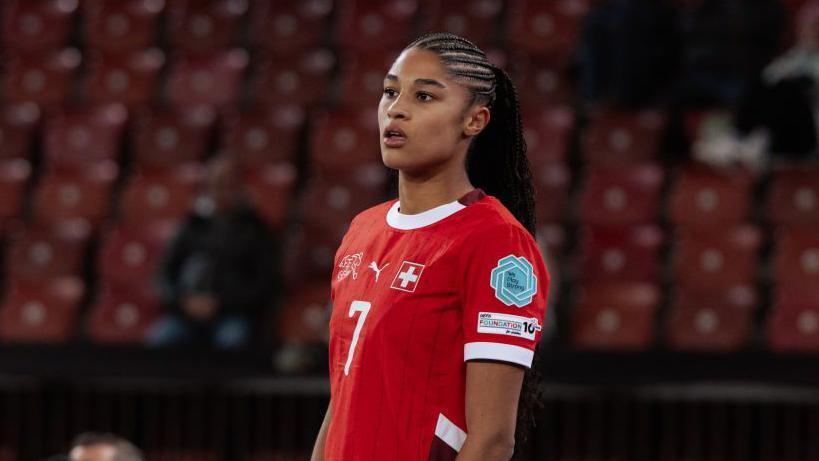 Sydney Schertenleib in action for Switzerland