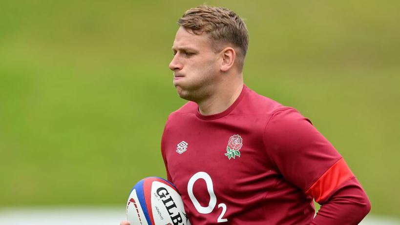 Alex Dombrandt during England training