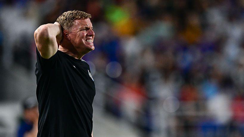 Newcastle manager Eddie Howe with his hands on his head