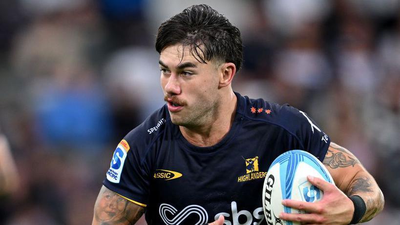 Connor Garden-Bachop playing for Highlanders