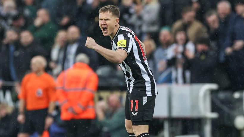 Matt Ritchie in action for Newcastle United