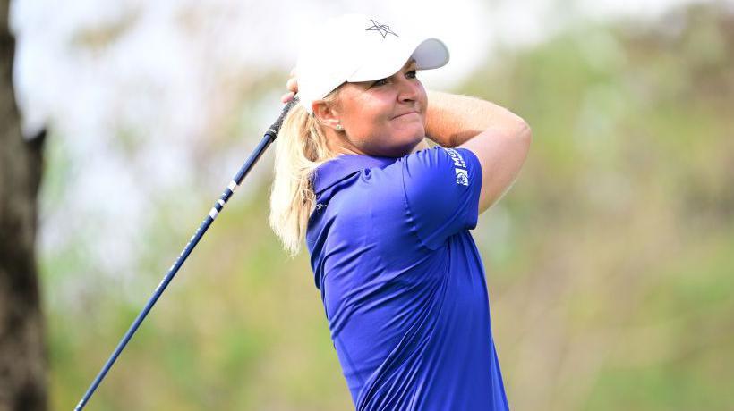 Anna Nordqvist plays a shot 