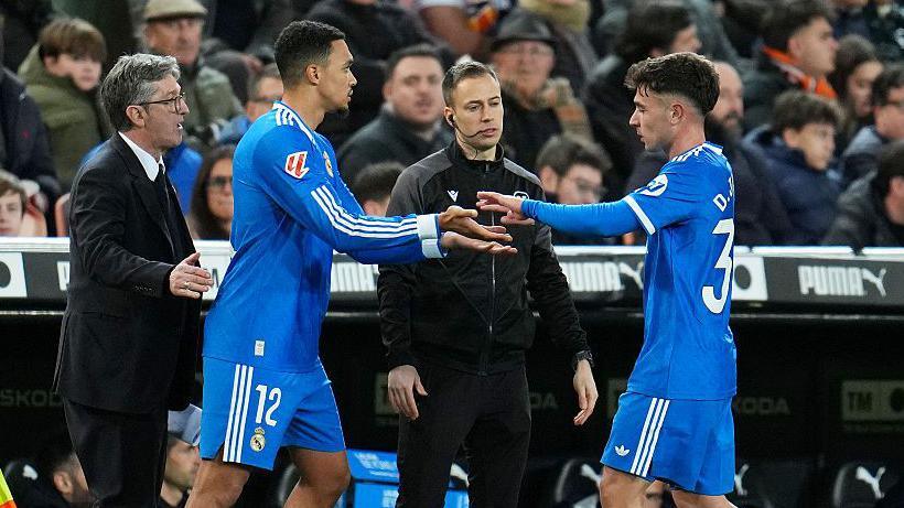 Trent Alexander-Arnold replaces David Jimenez during Real Madrid's La Liga victory over Valencia