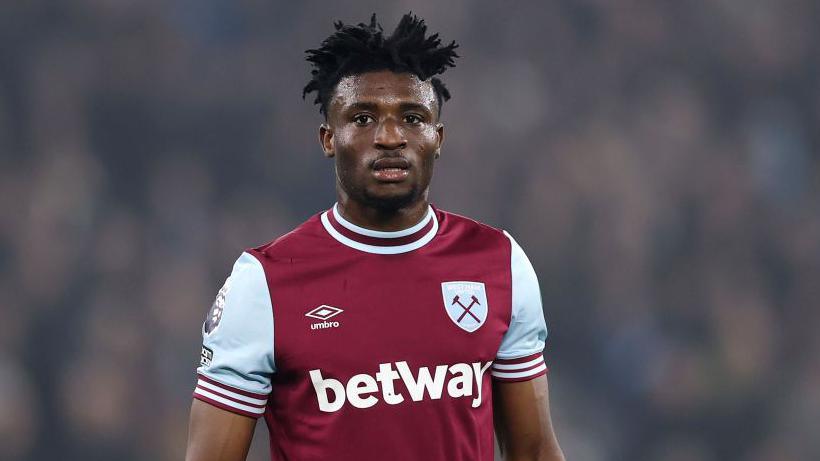 Mohammed Kudus playing for West Ham.