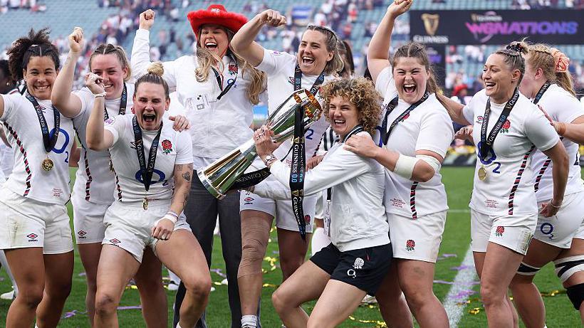 England rugby team celebrate Six Nations win