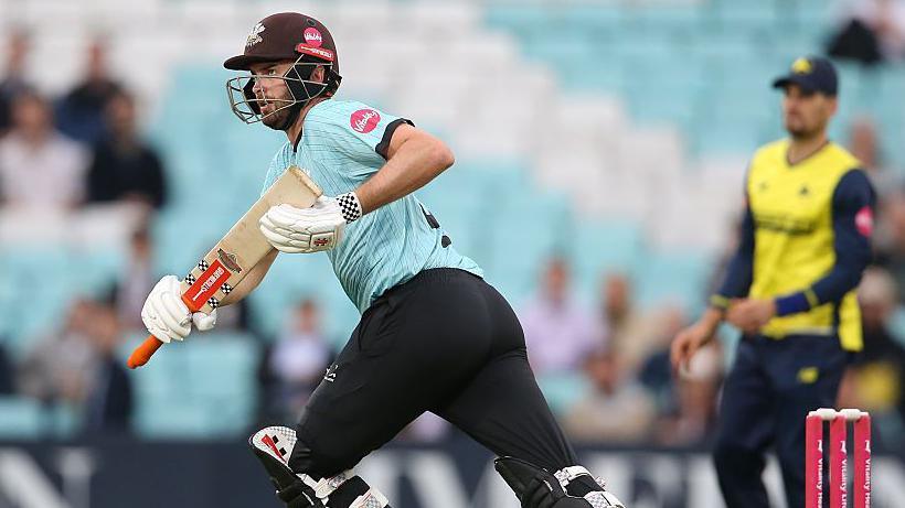 Dom Sibley batting