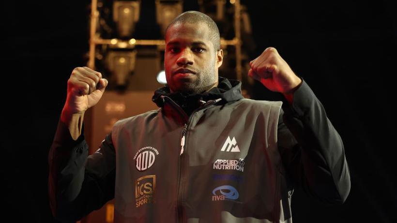 Daniel Dubois holds up his fists