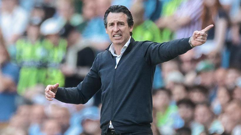 Unai Emery, manager of Aston Villa, reacts in the technical area