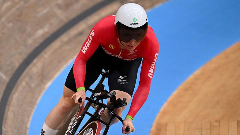 Anna Morris cycling 